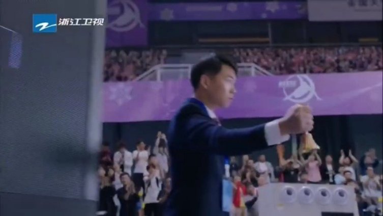 张阅微受伤没办法参加比赛,随后棠雪获全国冠军 ,这次夺冠也帮棠雪赢了和爸爸的约定,从此棠雪